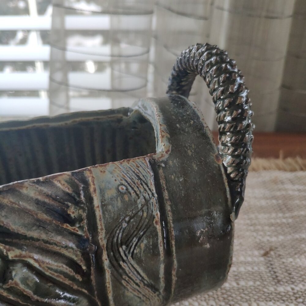 VTG Art Pottery Planter, Etched Brutalist Green Sgraffito with Handles 8.75" - Picture 5 of 16